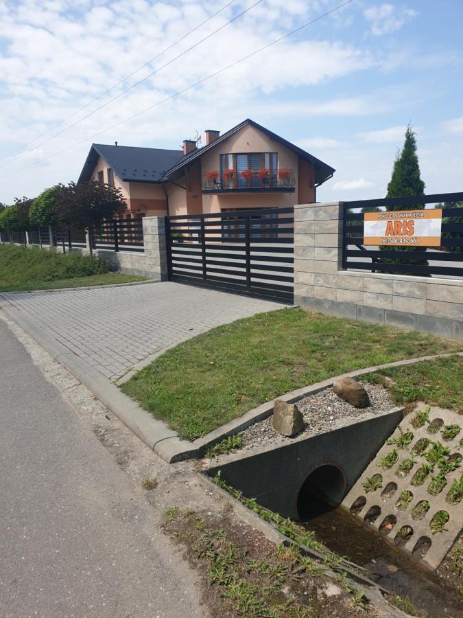 Aris Pokoje Goscinne Wojnicz Exteriér fotografie