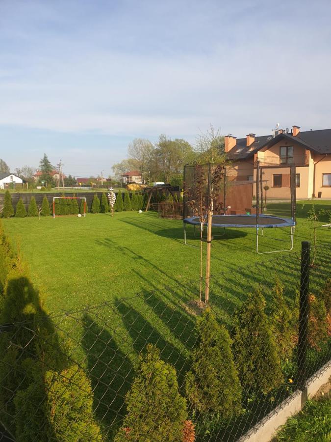 Aris Pokoje Goscinne Wojnicz Exteriér fotografie