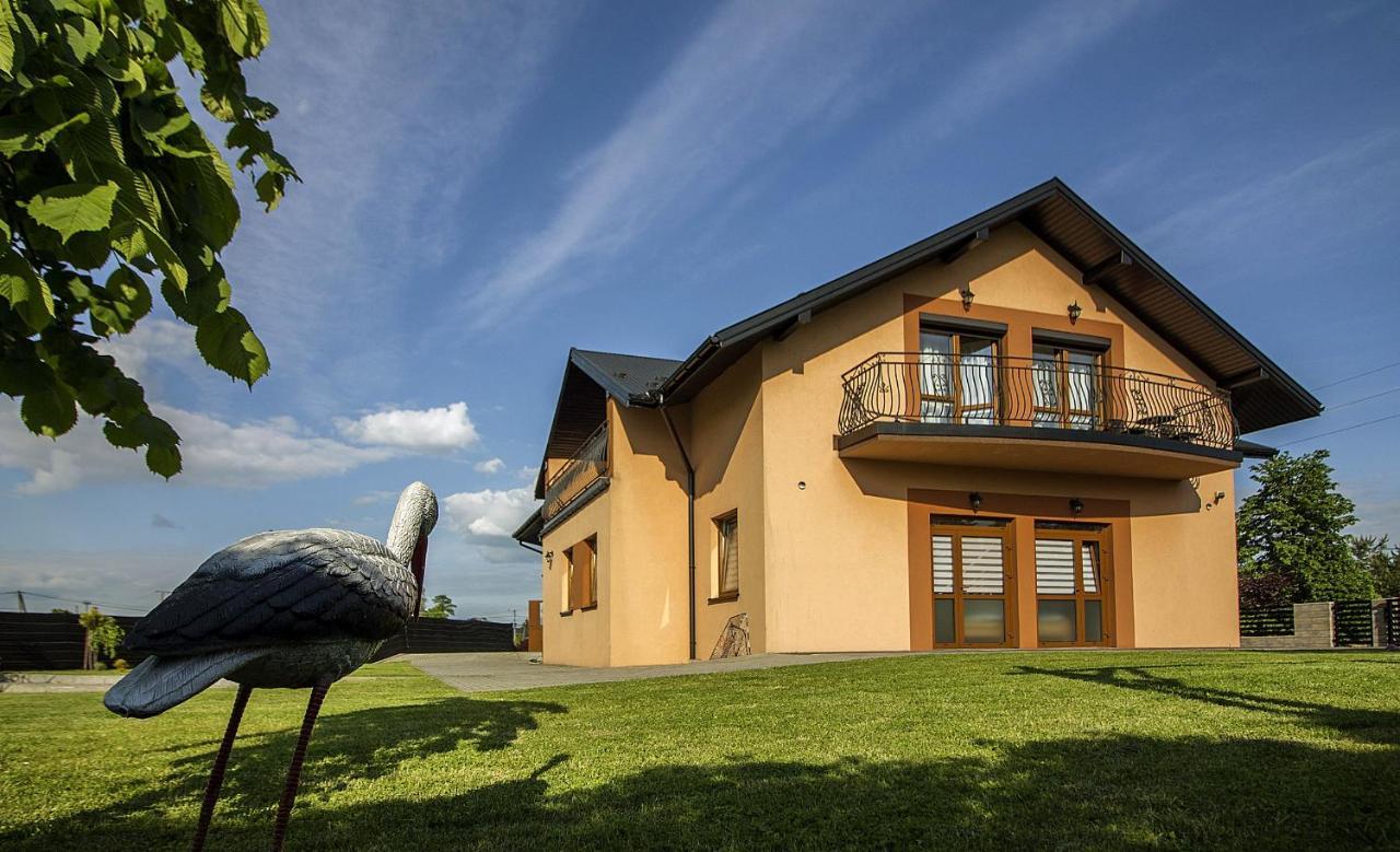 Aris Pokoje Goscinne Wojnicz Exteriér fotografie