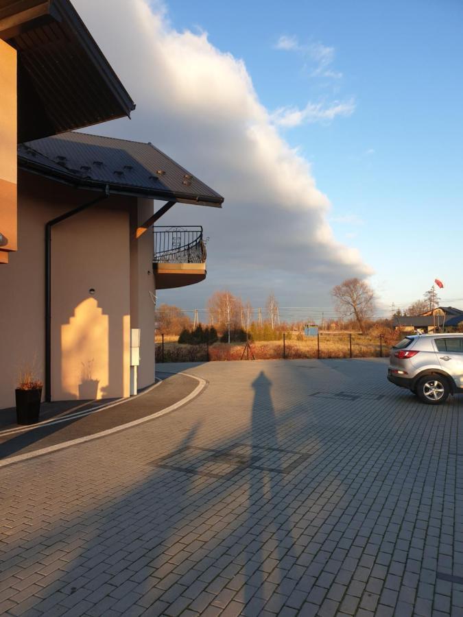 Aris Pokoje Goscinne Wojnicz Exteriér fotografie