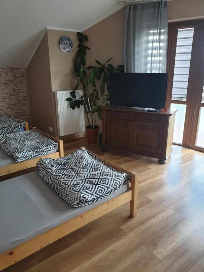 Aris Pokoje Goscinne Wojnicz Exteriér fotografie
